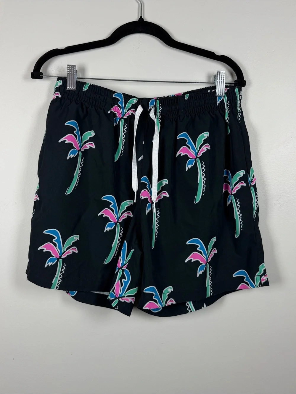 Chubbies Classic Swim Trunk The Havana Nights 5.5” Black Palms Print Large